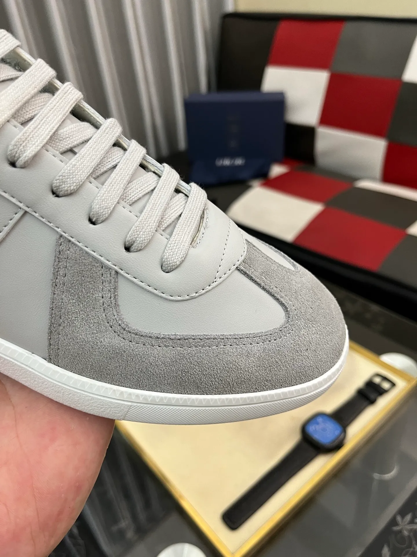 Men's shoes 💰380⌚️⌚️ 【Dior*DIAO】original quality.~ Unique modern style sneakers. 🏃A must-have casual shoe for trendy men😍😍 Original brand imported from Italy, imported original leather, sheep lining (refuses to discolor and grind feet) Sole: Original sole provided by the original factory, French lazy style design ⚠️Fit to the feet, original quality, super comfortable original sole. Code number: 38-448️⃣Colors available